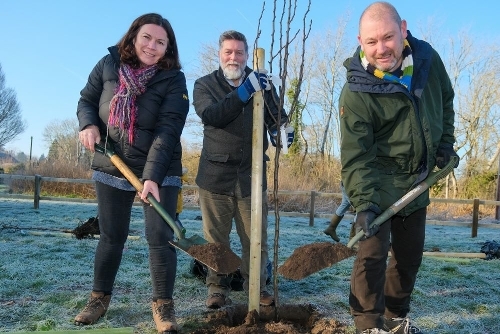 2023-community orchard Lynne Richard Steve 2023-community orchard Lynne Richard Steve