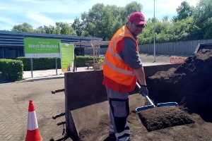 An image relating to Veolia and West Berkshire Council soil conditioner give-away event